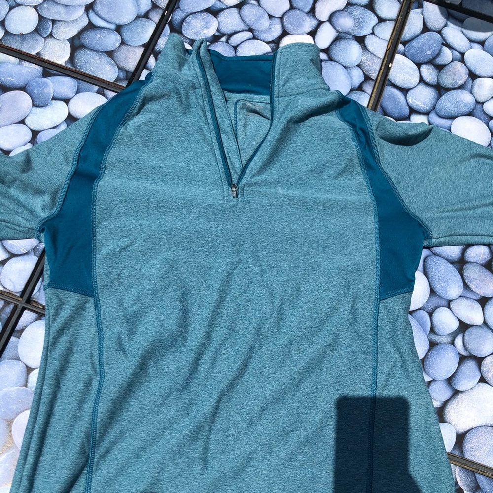 Champion Workout Top/Sweatshirt